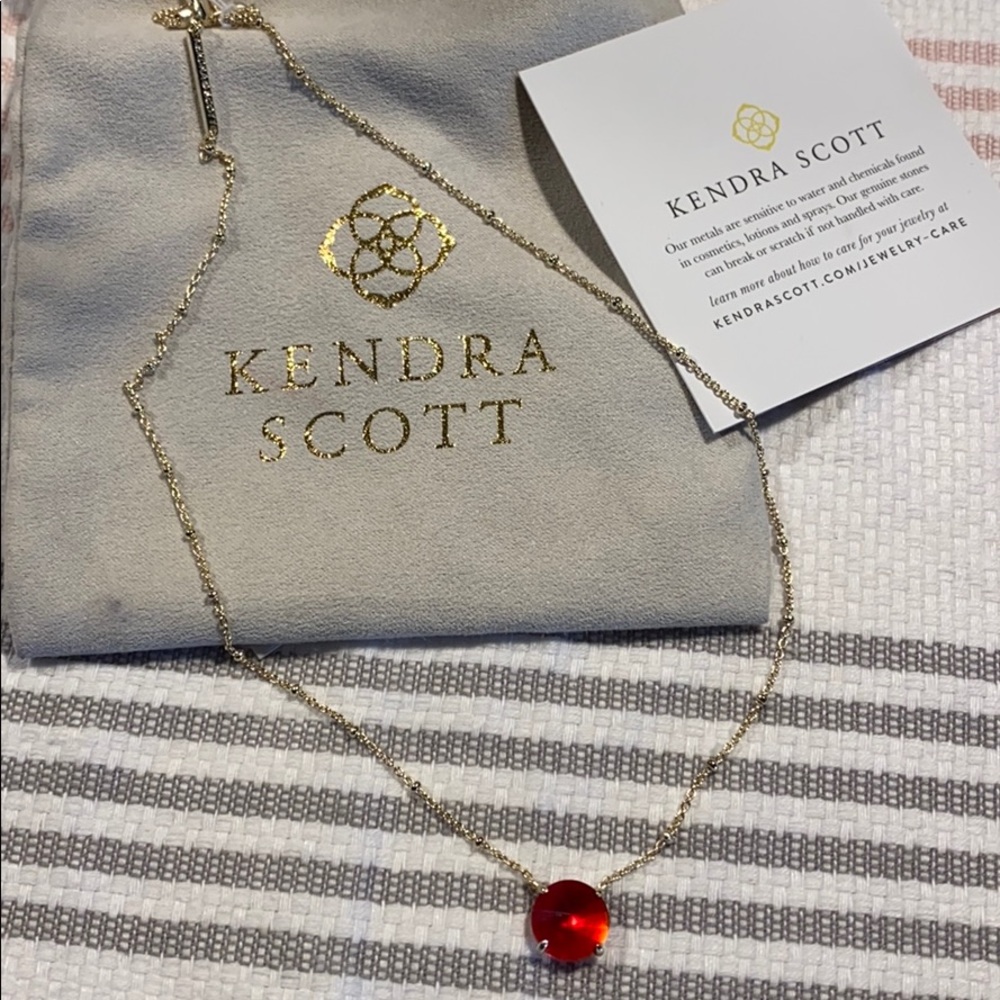 NWT Kendra Scott necklace